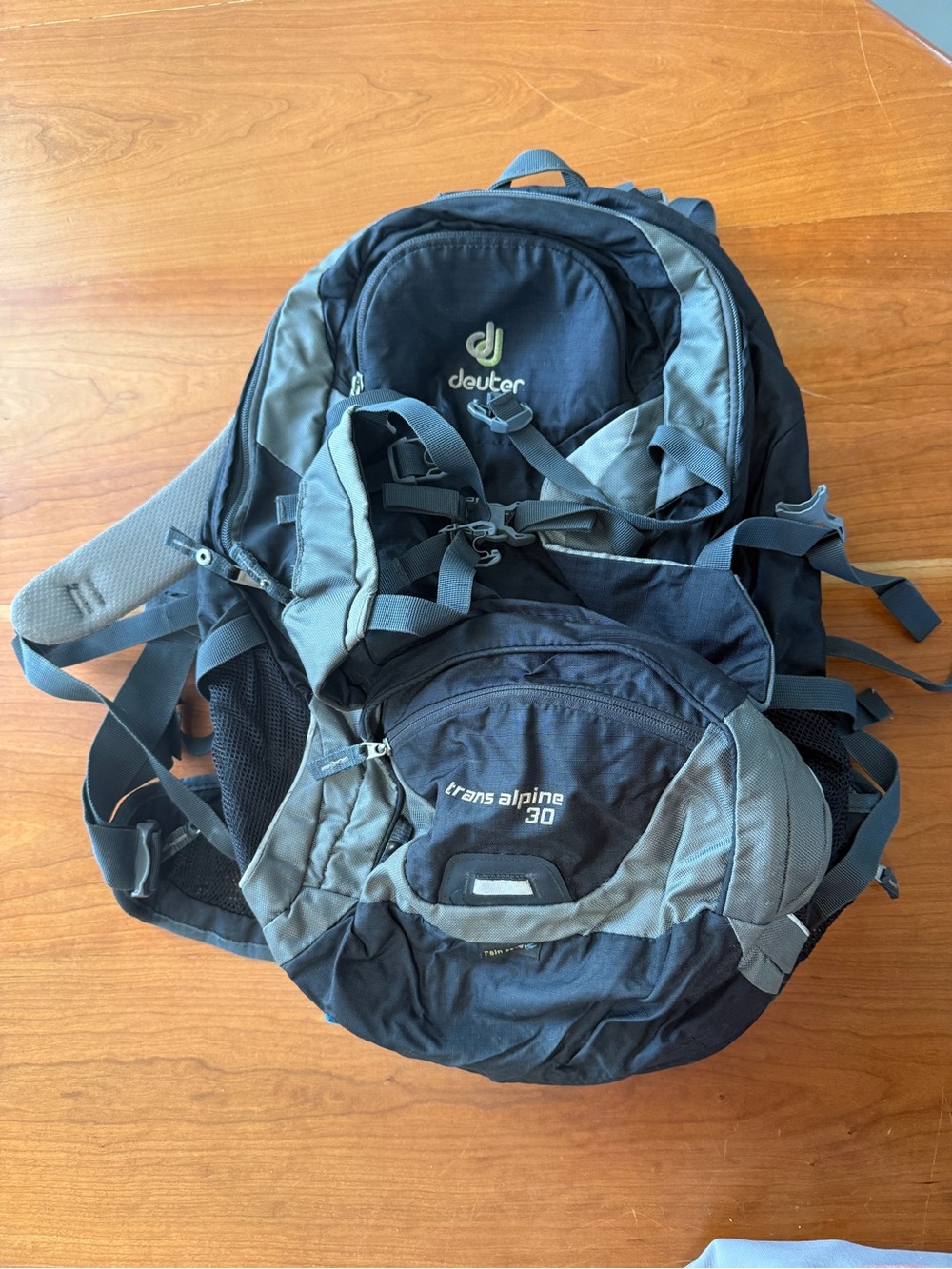 Deuter Trans Alpine 30 Men's Black & Gray Backpack